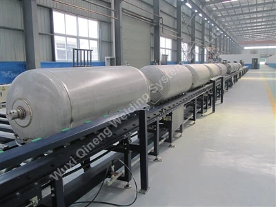 Using the vehicle mounted LNG cylinder manufacturing machine