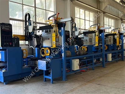 How does LPG Cylinder Longitudinal Welding Machine work